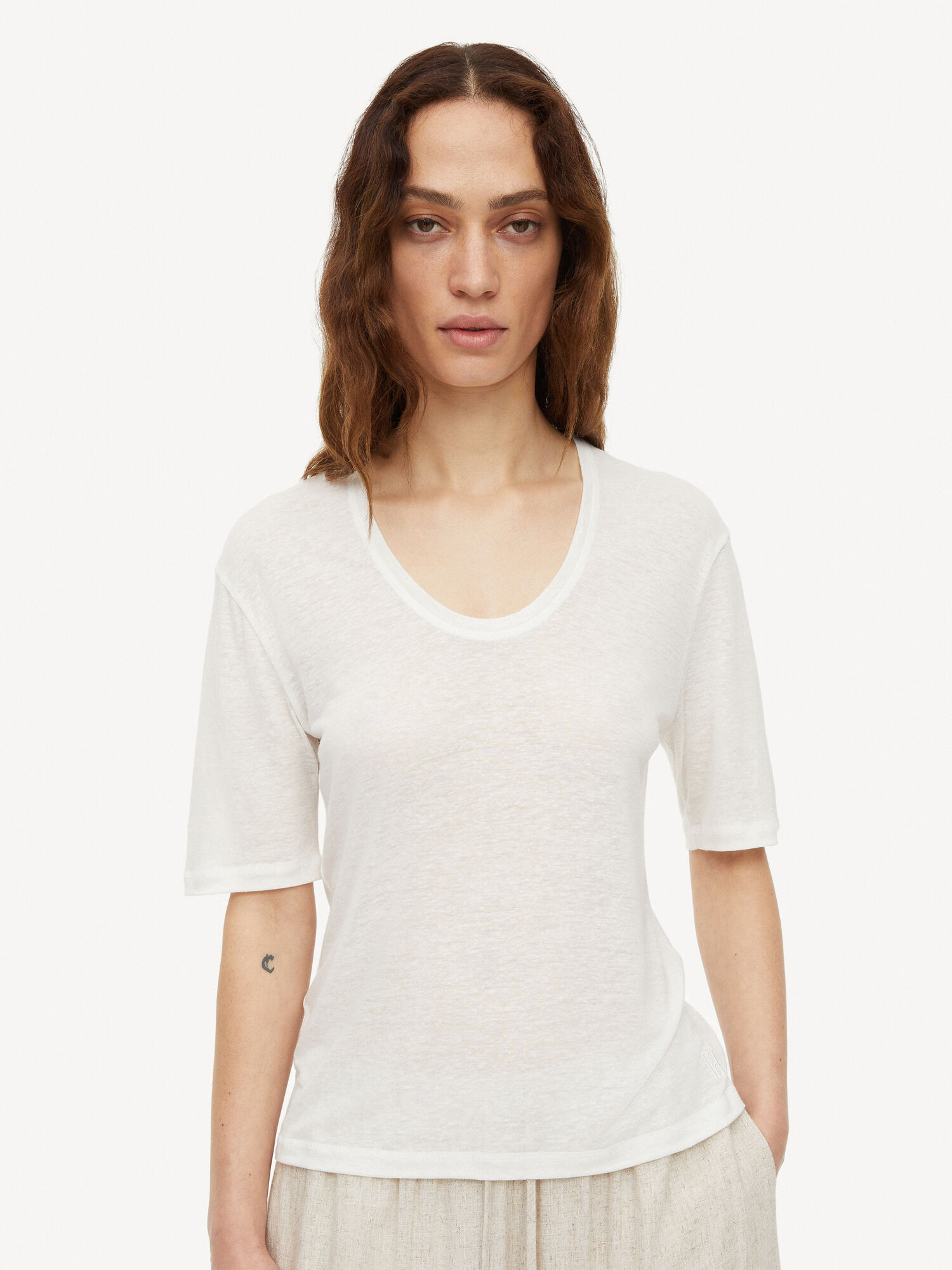 By Malene Birger Amaringa T-shirt Tops Soft White | UK_BB58023